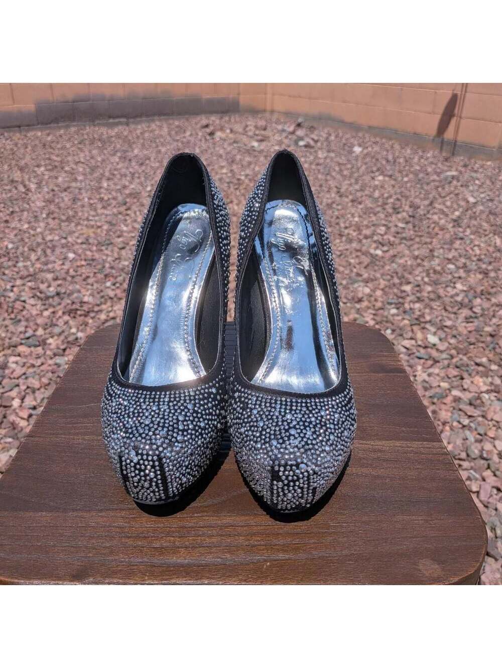 Vigo Fiore Black and Silver Studded High Heel Pumps